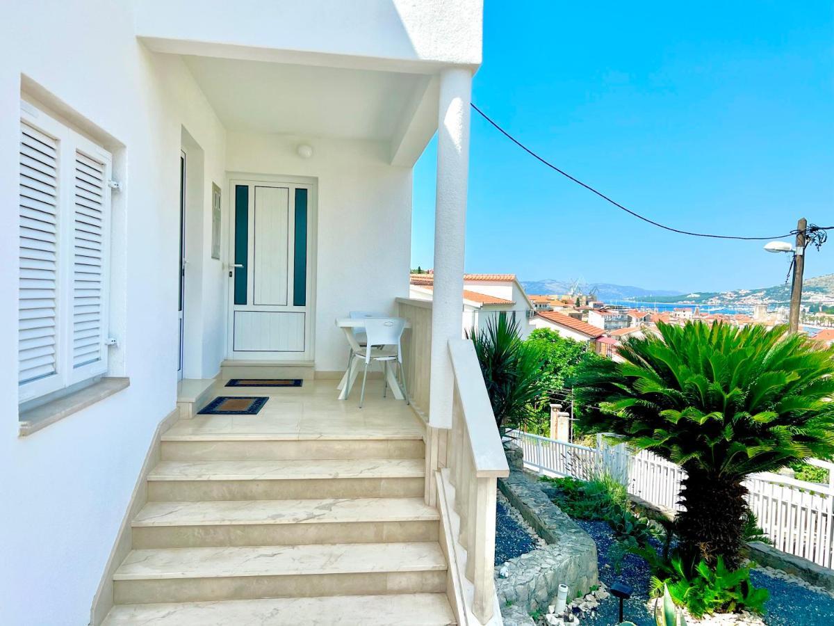 Apartments MDK Kate Trogir Bagian luar foto